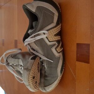 Merrell Women’s Hiking Shoes Size 8